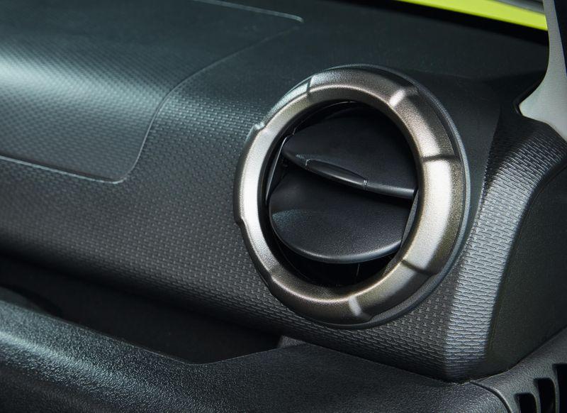 Dashboard vent trim set